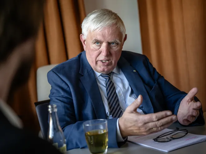  Karl Josef Laumann Minister für Arbeit Soziales und Gesundheit des Landes NRW