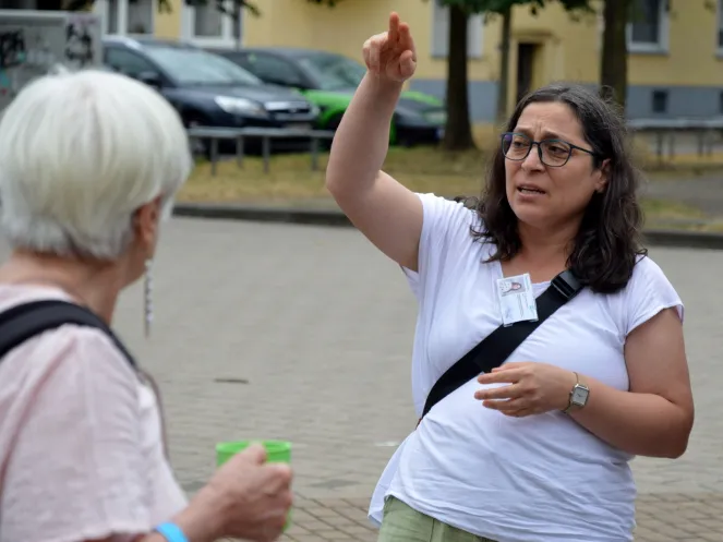 Deniz Simsek Demirci vom Stadteilbüro des Diakoniewerks Essen mit dem Namen „BlickPunkt 101“
