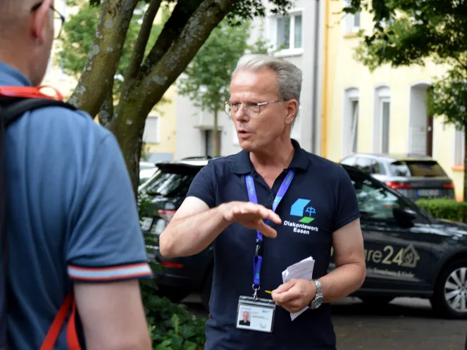 Quartiershausmeister Peter reuter Stadteilbüro des Diakoniewerks Essen mit dem Namen „BlickPunkt 101“.