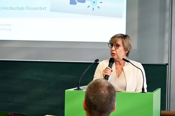 Kirsten Schwenke beim Treffen der Menschen mit Armutserfahrung 2026