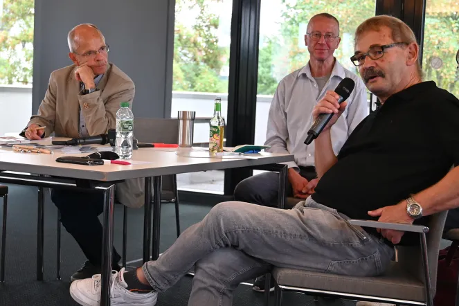 Jürgen Schwarzbeck bei der Veranstaltung zu den Begegnungslots*innen