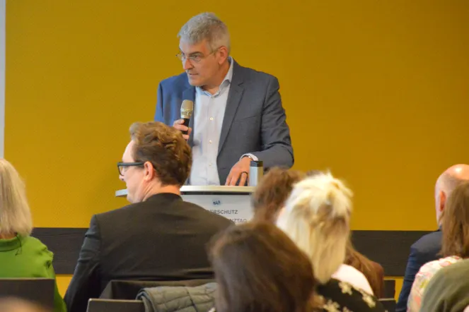 Lorenz Bahr bei der Tagung zum Kinderschutz