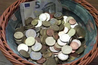 Wegen der Pandemie konnten weniger Menschen die Weihnachtsgottesdienste besuchen. Deshalb gingen auch die Kollekten zurück.