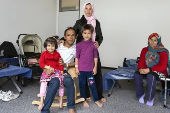 Flüchtlingsfamilie in einer Unterkunft