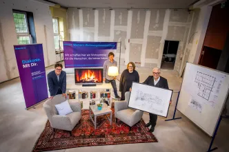 Baustellenbesuch: Derzeit wird das große Wohnzimmer im Wichernhaus renoviert. 