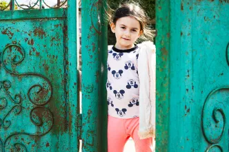 Yana (5) kam mit ihrer Mutter aus Odessa nach Tudora. 