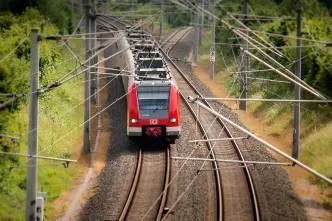 Das 9-Euro-Ticket ermöglicht mehr Menschen zu reisen, die sich das vorher nicht leisten konnten.