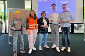 Organisationsteam mit Gastreferent, von links nach rechts: Axel Bremecke (Geschäftsfeld Krankenhaus und Gesundheit), Elena Köckerling (BKK Diakonie), Ulla Vogt (BGW), Lukas Loewe (VisionGesund), Frank Großheimann (BKK Diakonie)